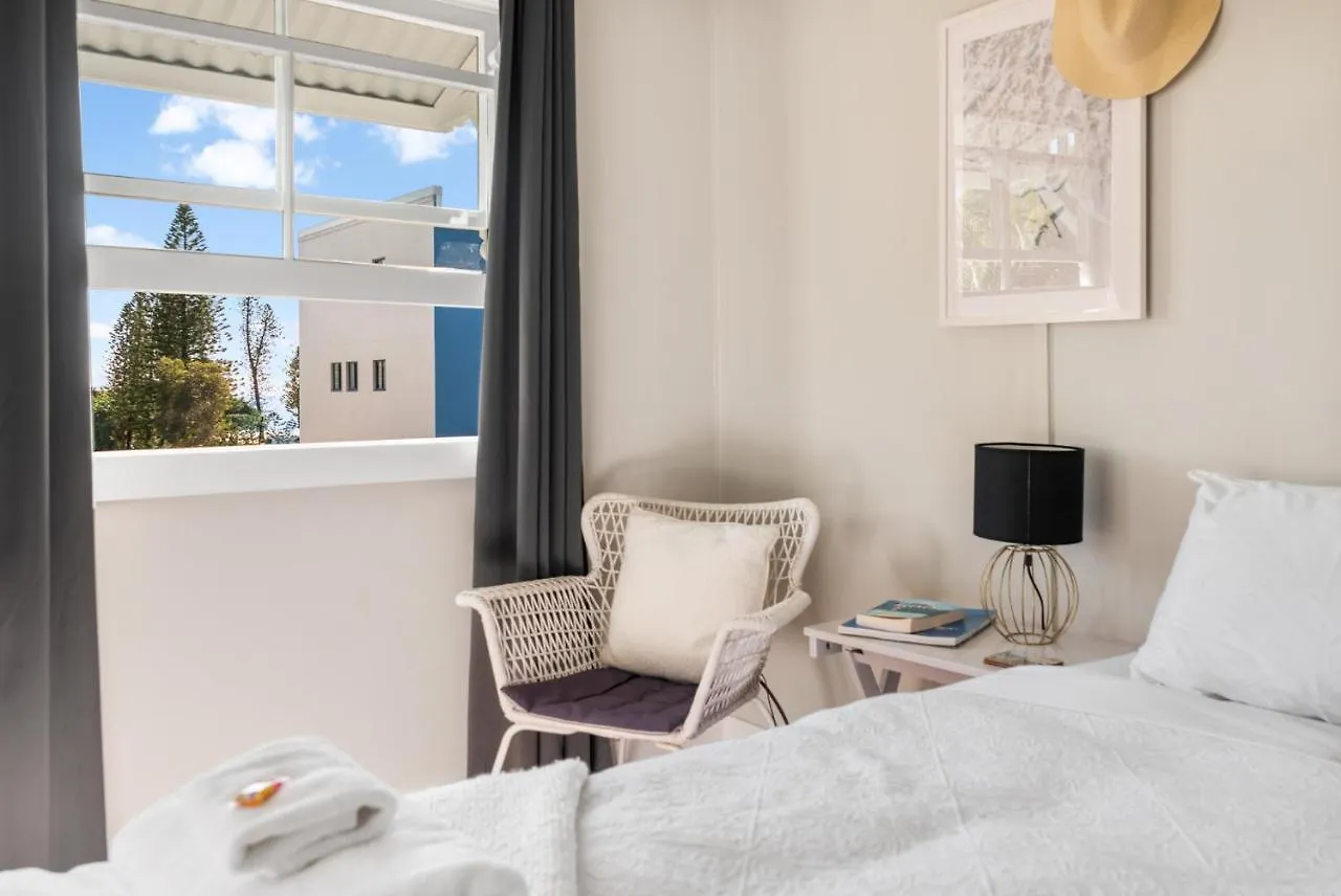 Stunning 4 Bedroom Beach House - Dicky Beach Original Caloundra 0*,  Australia